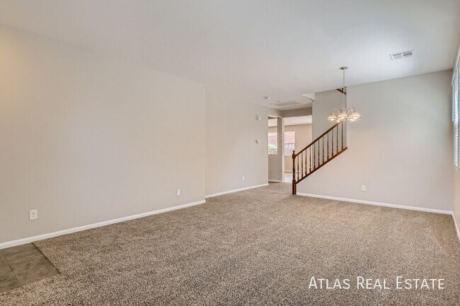 Foto del edificio - 6645 Evening Grosbeak Pl