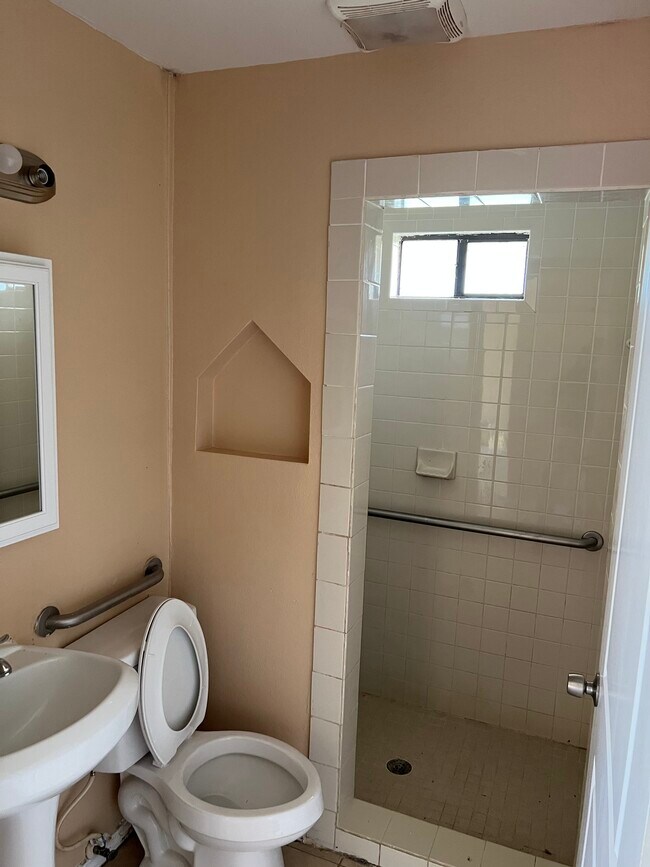 Foto del edificio - 217 N Bluebonnet St