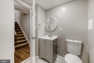 Building Photo - 1214 Bennett Pl