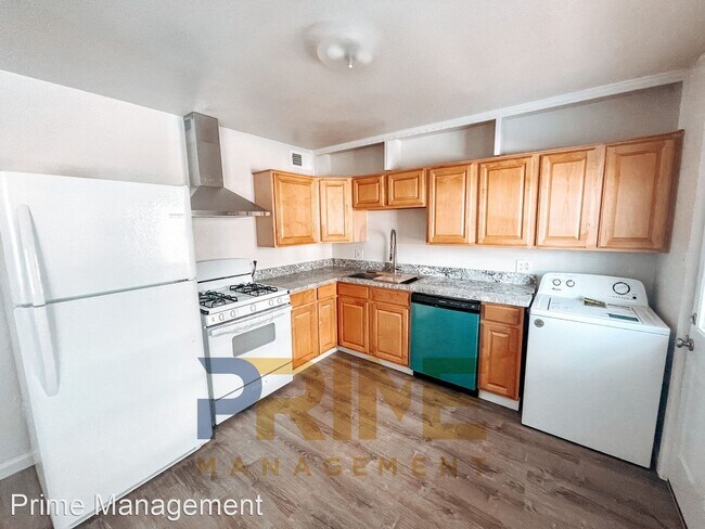 Building Photo - 3 br, 1 bath House - 610 Sawyer Way