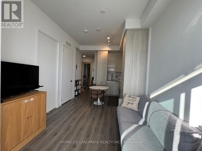 Building Photo - 225 Commerce St