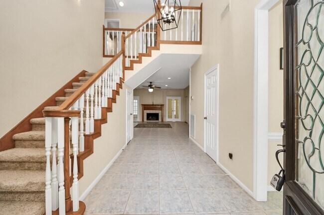 Building Photo - 10503 Great Plains Ln