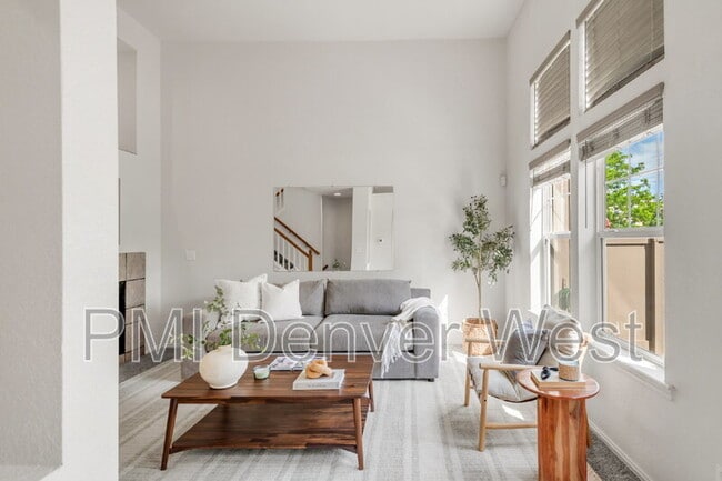 Building Photo - 9369 Longs Peak Dr