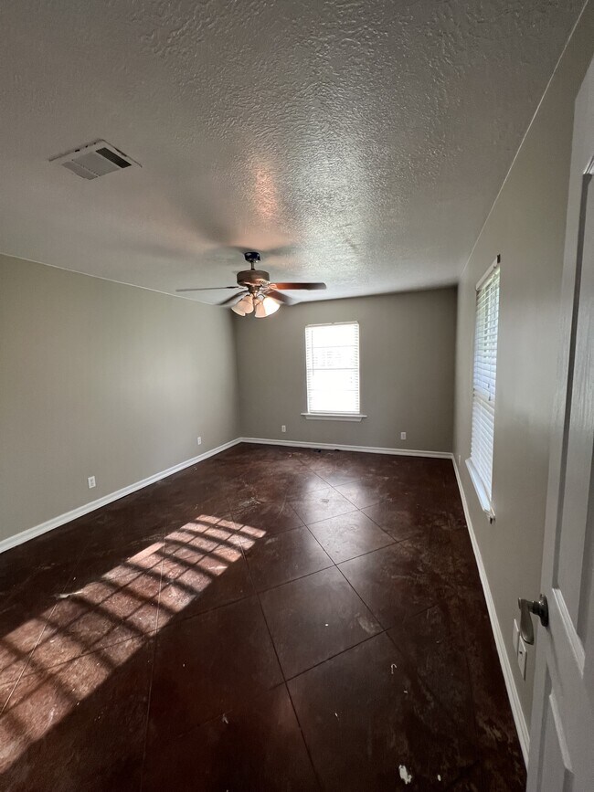 Building Photo - 176 Cypress St