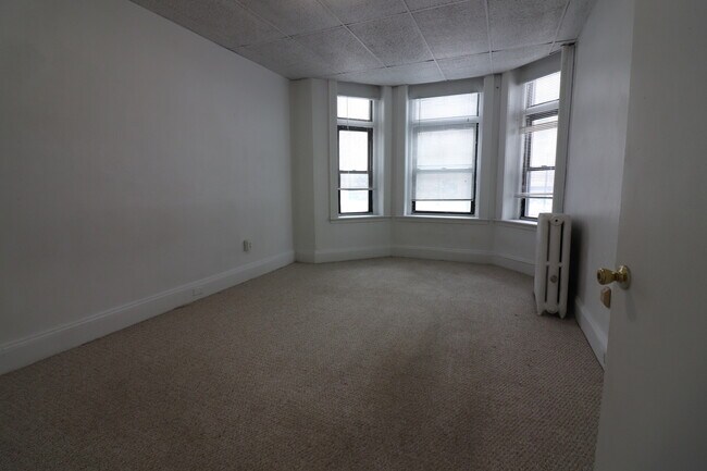 Building Photo - 409 Huntington Ave