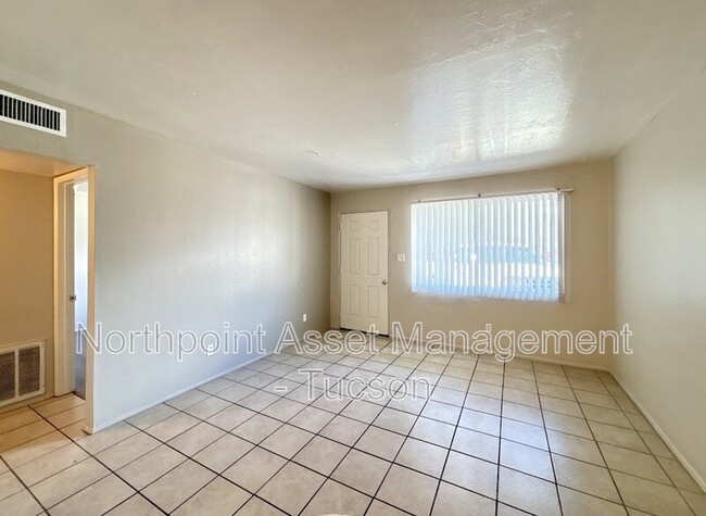 Foto del edificio - 1558 N Craycroft Rd