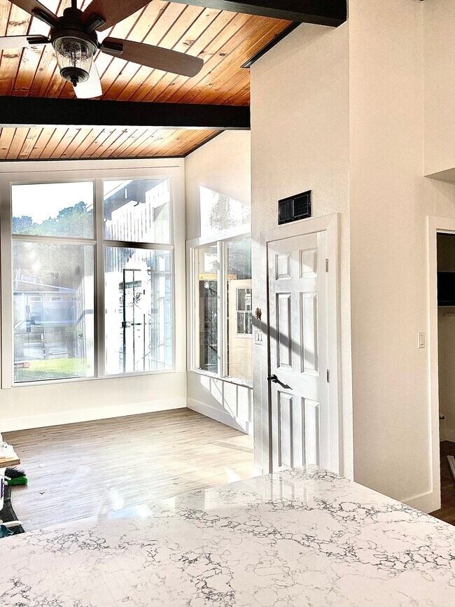 Building Photo - 1604 Cindy Cir