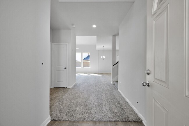 Foto del edificio - New 4 bedroom Home with Refrigerator, Washer and Dryer