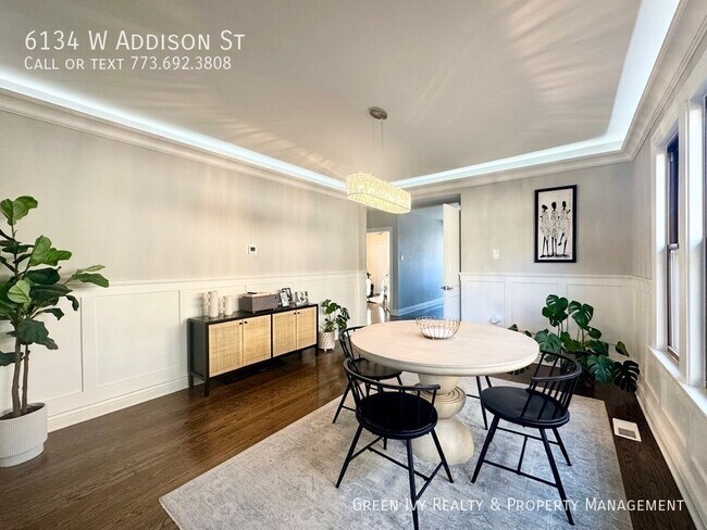 Foto del edificio - 6134 W Addison St