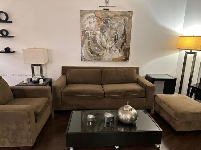 Foto del edificio - 19501 W Country Club Dr