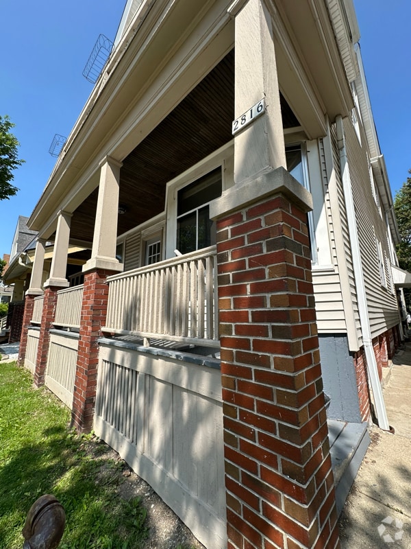 Building Photo - 2816 N Fratney St