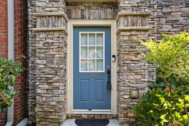 Building Photo - 1243 Harris Commons Pl