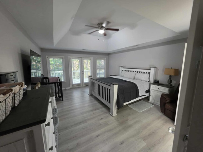 Foto del edificio - 1211 Fern Hollow Dr