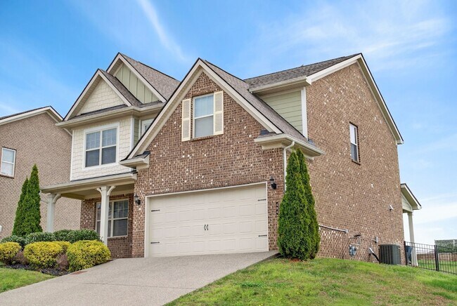 Foto del edificio - 404 Black Thorn Ln