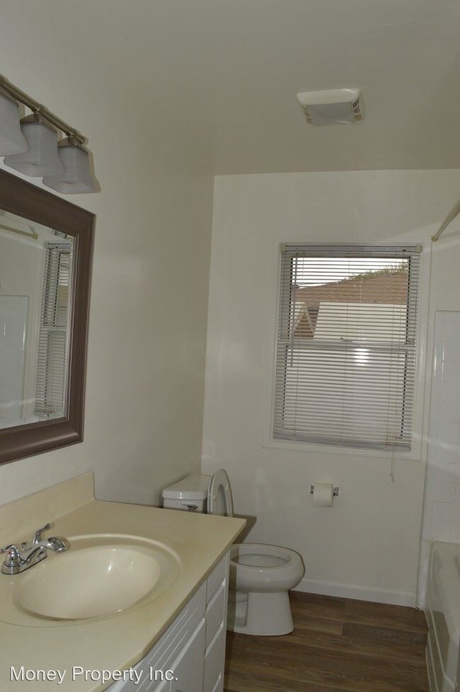 Building Photo - 3 br, 1 bath House - 605 2nd Avenue
