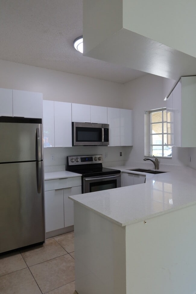 Photo - 18340 NW 68th Ave (Hialeah, FL) Apartment