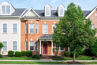 Building Photo - 1615 Old Trail Dr