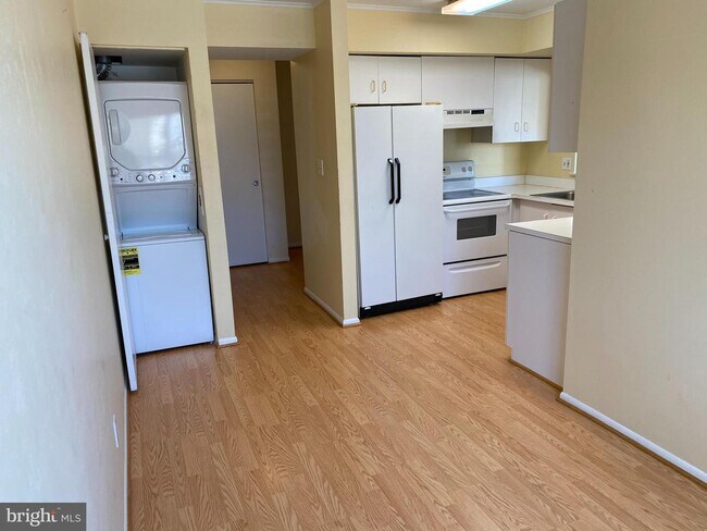 Foto del edificio - 8012 Valley Manor Rd