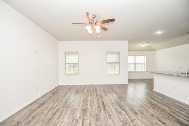 Building Photo - 2215 Bronze Bay Dr