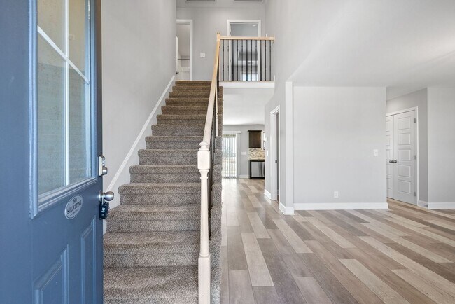 Building Photo - 4 Bedroom Home For Rent Near Post!