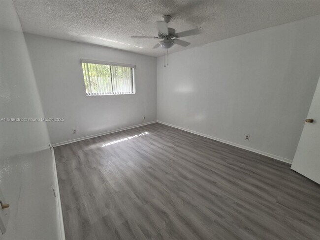 Foto del edificio - 2022 NW 43 Terrace