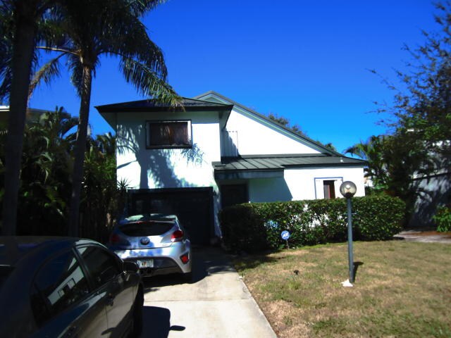 Building Photo - 2429 Sundy Ave
