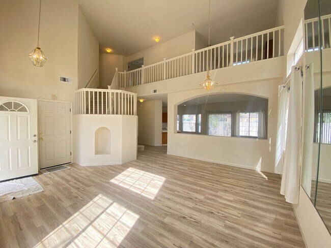 Foto del edificio - 24962 Plum Tree St