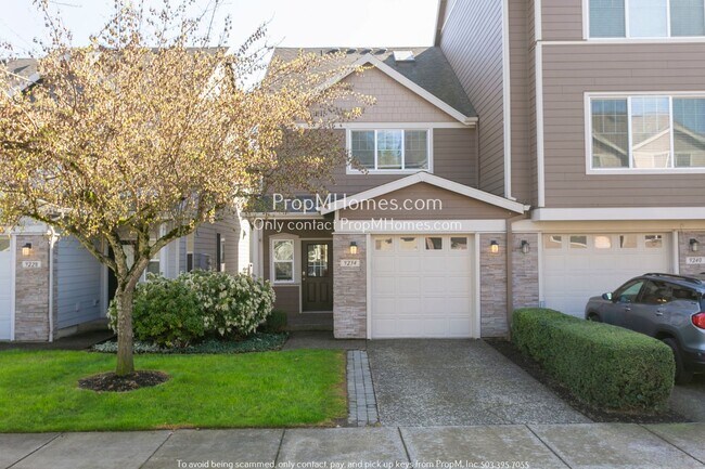 Foto del edificio - Spacious Three Bedroom Townhome in Tualatin!