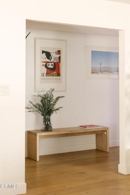 Foto del edificio - 906 Adelante Ave