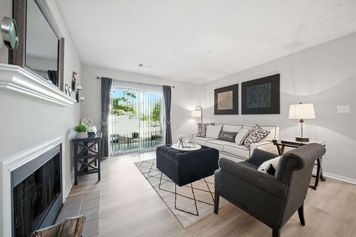 Primary Photo - Vista Point Apartments