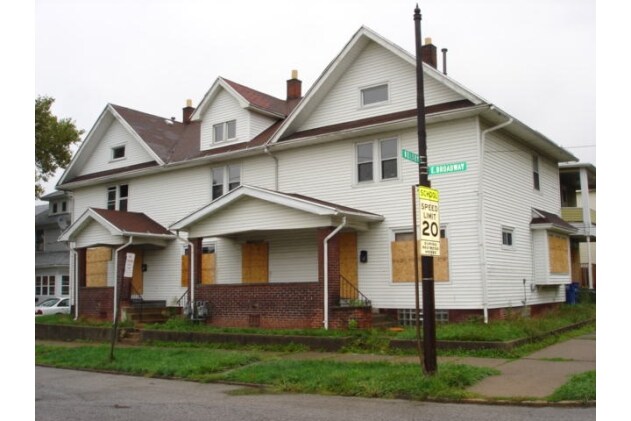 Building Photo - 291 E Broadway St