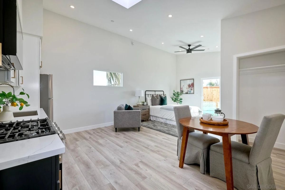 Foto principal - 715 Holly Ave