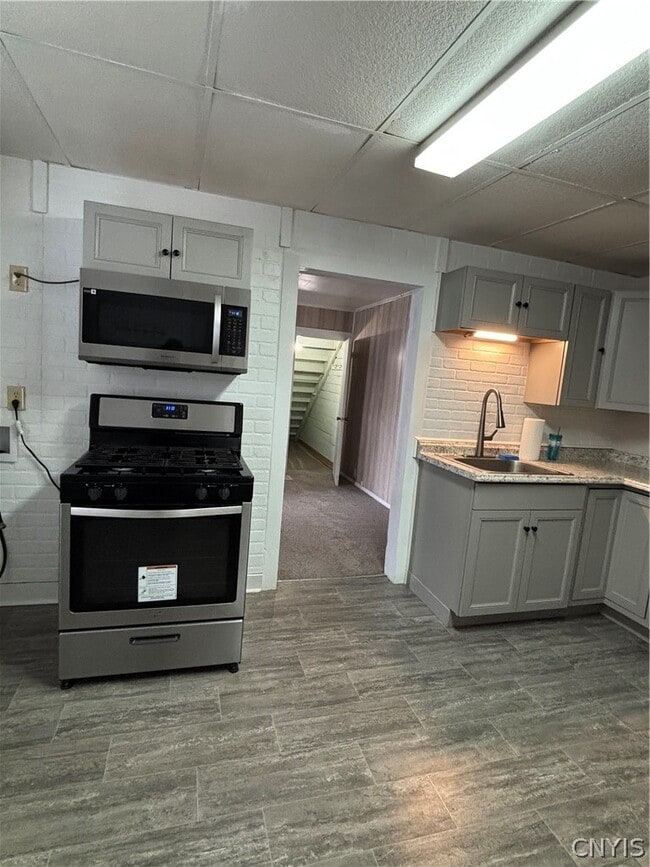 Foto del edificio - 45-47-47 Mattie St