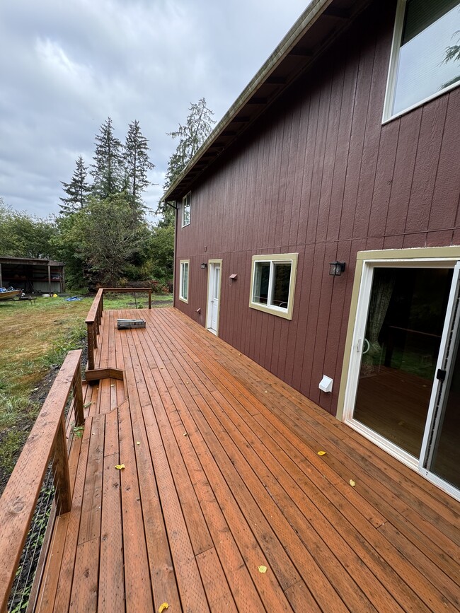 Back deck - 35141 Boman Ln