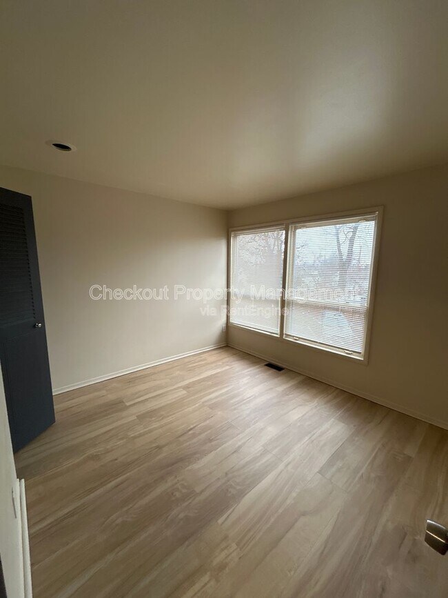 Foto del edificio - 3729 Morgan Ford Rd