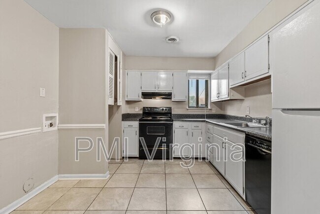 Foto del edificio - 1489 Longdale Dr