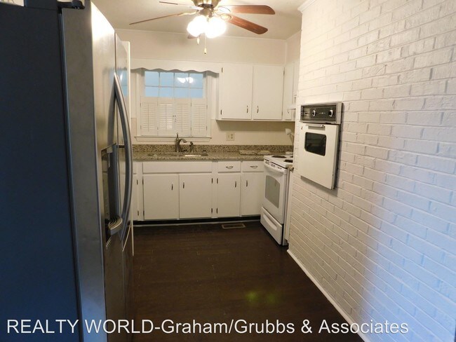 Building Photo - 3 br, 2 bath House - 505 Turnpike Road