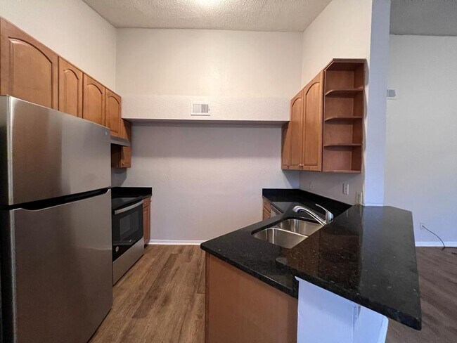 Foto del edificio - The perfect apartment waiting for you!