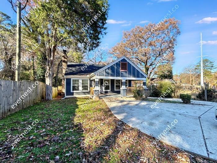 Primary Photo - Charming 3-Bedroom, 2-Bathroom Home / Pet-...