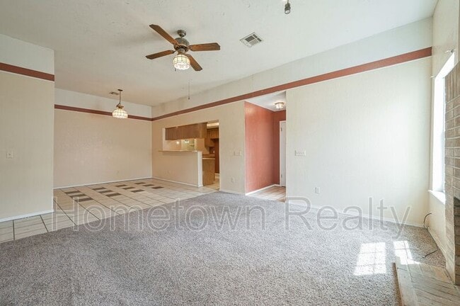 Foto del edificio - 2000 Twisted Oak Cir