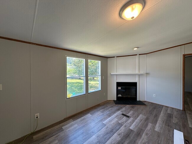Building Photo - 106 Crappie Dr