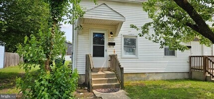 Building Photo - 520-522-522 2nd St