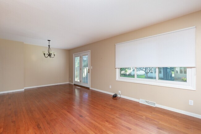 Building Photo - 3389 Johnathan Ave