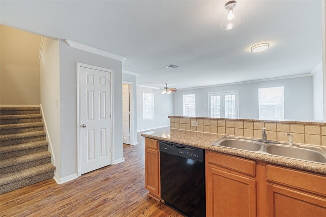 Foto del edificio - 4441 South St