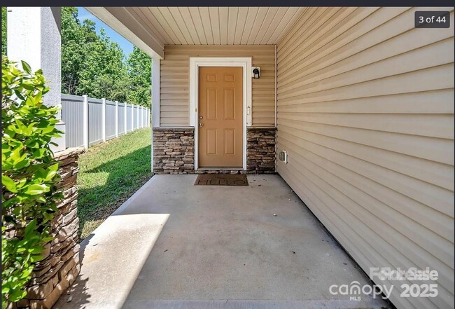 Building Photo - 2751 Bramble Ridge Ct