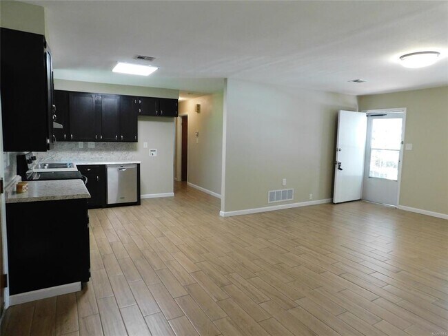 Foto del edificio - 733 Gillespie St