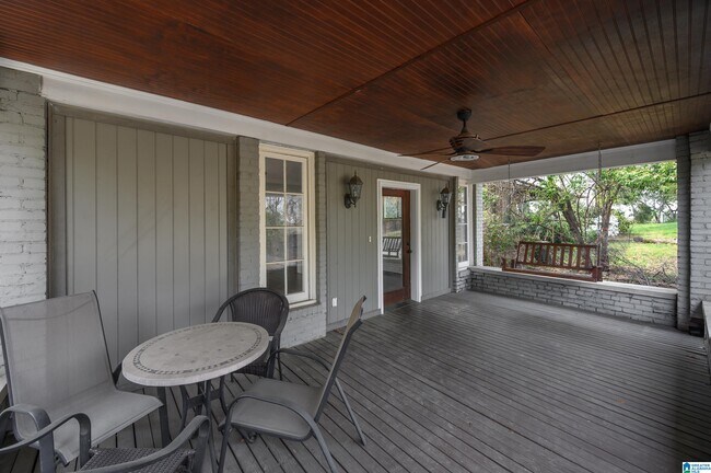 Foto del edificio - 2810 Rhodes Cir S