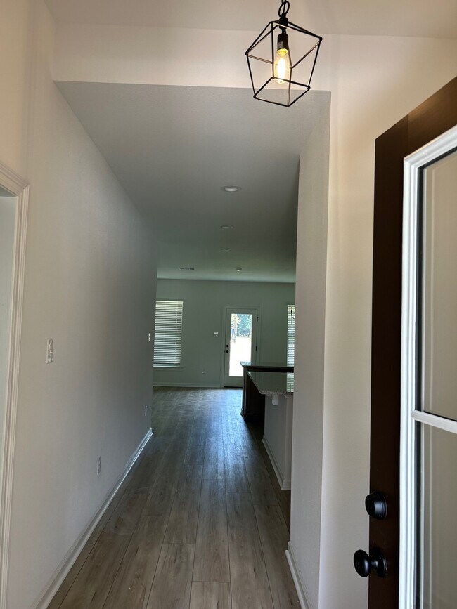 Foto del edificio - 41386 Rosewood Ln