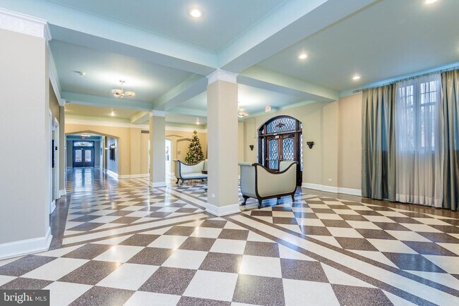 Foto del edificio - 1525 N Front St