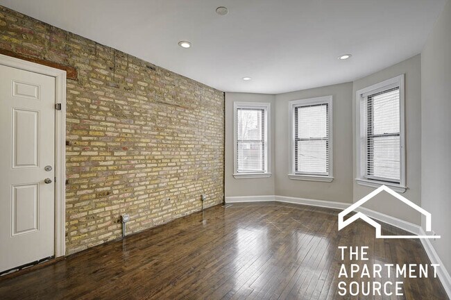 Foto del edificio - 2013 N Hoyne Ave